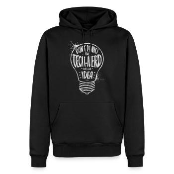 Keine Panik! Der Technik-Nerd hat eine Idee! (2) - Männer Premium Bio Hoodie - Schwarz - Vorne - Nico (187cm)