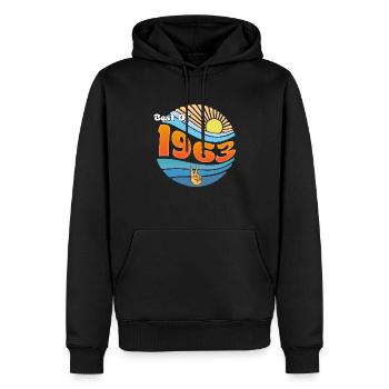 Millésime 1963 – Célébration de 62 ans de souvenirs - Sweat à capuche Premium bio Homme - noir - Devant - Nico (187cm)