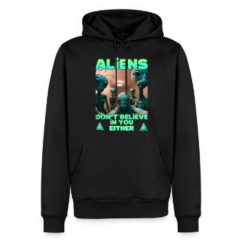 Alien Selfie - Aliens don't believe - Männer Premium Bio Hoodie - Schwarz - Vorne - Nico (187cm)