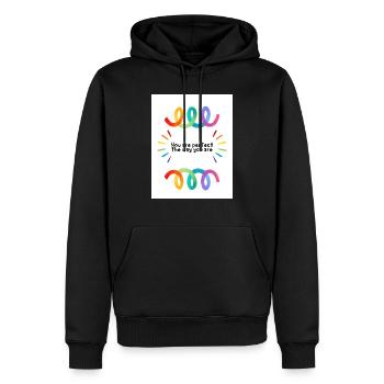 Proud - Männer Premium Bio Hoodie - Schwarz - Vorne - Nico (187cm)