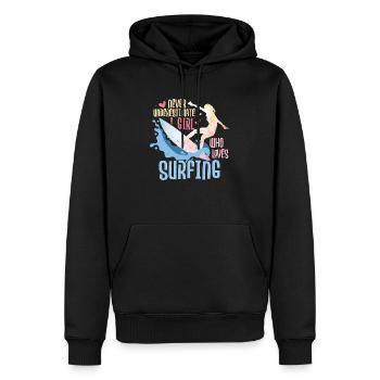 Never Underestimate A Girl Who Loves Surfing Board - Männer Premium Bio Hoodie - Schwarz - Vorne - Nico (187cm)