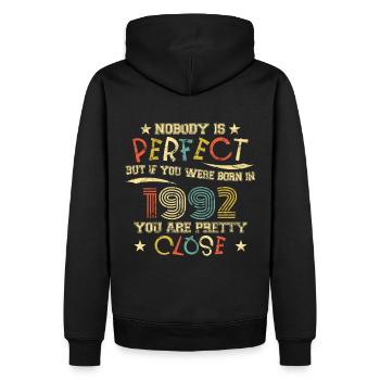 1992 Anniversaire Vintage Personne n’est parfait - Sweat à capuche Premium bio Homme - noir - Dos - Nico (187cm)