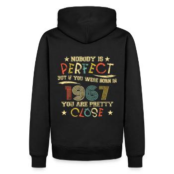 1967 Geburtstag Vintage Nobody is perfect - Männer Premium Bio Hoodie - Schwarz - Hinten - Nico (187cm)