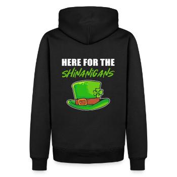 Here For The Shenanigans St. Patrick's Day - Männer Premium Bio Hoodie - Schwarz - Hinten - Nico (187cm)