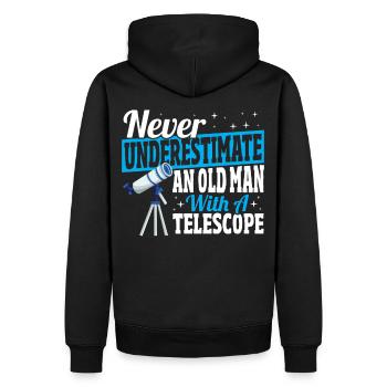 Unterschätze niemals einen alten Mann mit einem - Männer Premium Bio Hoodie - Schwarz - Hinten - Nico (187cm)