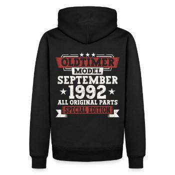 Oldtimer Septembre 1992 Cadeau de 30e anniversaire - Sweat à capuche Premium bio Homme - noir - Dos - Nico (187cm)