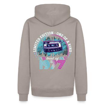 Original September 1977 45th Birthday Gift - Men’s Premium Organic Hoodie - taupe - Back - Nico (187cm)