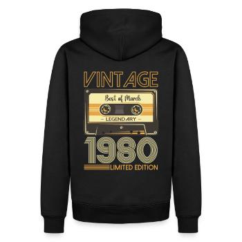 43 Birthday Man March Born 1980 Cassette - Sweat à capuche Premium bio Homme - noir - Dos - Nico (187cm)