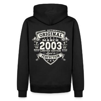 20. Geburtstag Mann Original März Jahrgang 2003 - Männer Premium Bio Hoodie - Schwarz - Hinten - Nico (187cm)