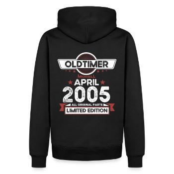 18. Geburtstag Mann Oldtimer April Jahrgang 2005 - Männer Premium Bio Hoodie - Schwarz - Hinten - Nico (187cm)