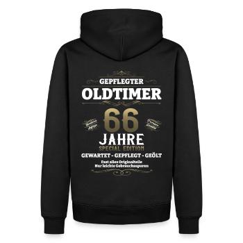 66. Geburtstag Mann Oldtimer Jahrgang 1957 - Männer Premium Bio Hoodie - Schwarz - Hinten - Nico (187cm)