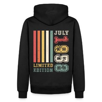 65. Geburtstag Mann Legendary Juli Jahrgang 1958 - Männer Premium Bio Hoodie - Schwarz - Hinten - Nico (187cm)