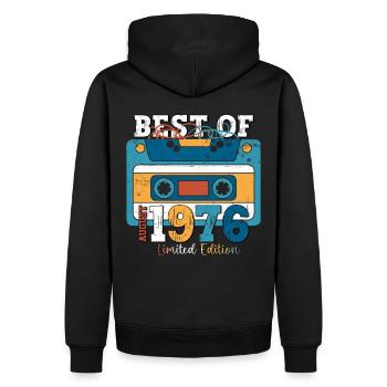 47. Geburtstag Mann August Jahrgang 1976 Kassette - Männer Premium Bio Hoodie - Schwarz - Hinten - Nico (187cm)