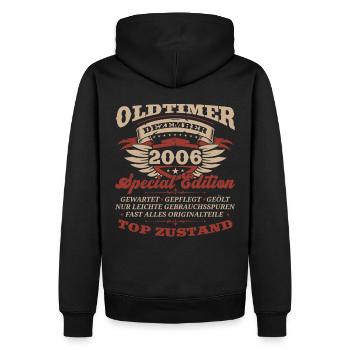 17. Geburtstag Oldtimer Dezember Jahrgang 2006 - Männer Premium Bio Hoodie - Schwarz - Hinten - Nico (187cm)