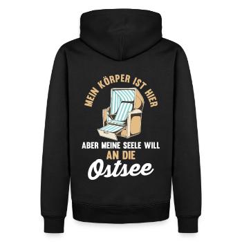 Meine Seele will an die Ostsee - Männer Premium Bio Hoodie - Schwarz - Hinten - Nico (187cm)