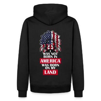 Ich wurde nicht in Amerika geboren. Es wurde auf m - Männer Premium Bio Hoodie - Schwarz - Hinten - Nico (187cm)