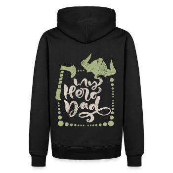 Wikinger Vatertag Spruch mit Wikinger-Helm und Axt - Männer Premium Bio Hoodie - Schwarz - Hinten - Nico (187cm)