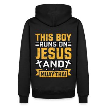This Boy läuft auf Jesus und Muay Thai - Männer Premium Bio Hoodie - Schwarz - Hinten - Nico (187cm)