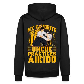 Mein Lieblingsonkel trainiert Aikido - Männer Premium Bio Hoodie - Schwarz - Hinten - Nico (187cm)