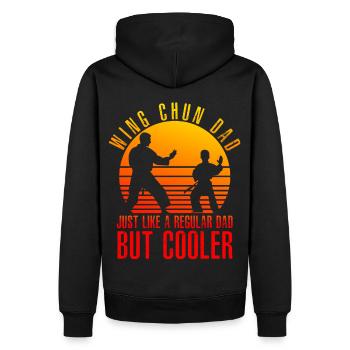 Wing Chun Dad wie ein normaler Papa, nur cooler - Männer Premium Bio Hoodie - Schwarz - Hinten - Nico (187cm)