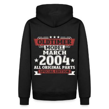 20. Geburtstag Oldtimer März Jahrgang 2004 - Männer Premium Bio Hoodie - Schwarz - Hinten - Nico (187cm)