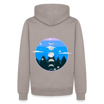 Wald Natur Mondphase Mond mystisch - Männer Premium Bio Hoodie - Taupe - Hinten - Nico (187cm)