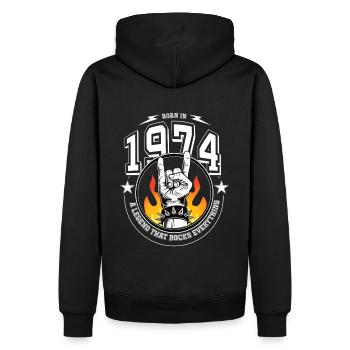 1974 Geburtstag, rockt alles - Männer Premium Bio Hoodie - Schwarz - Hinten - Nico (187cm)