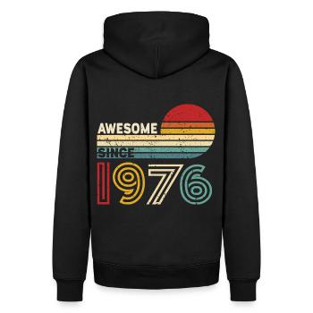1976 Geschenk Geburtstag Jahrgang Spruch - Männer Premium Bio Hoodie - Schwarz - Hinten - Nico (187cm)