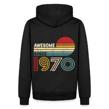 1970 Geschenk Geburtstag Jahrgang Spruch - Männer Premium Bio Hoodie - Schwarz - Hinten - Nico (187cm)