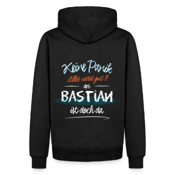 Bastian - Keine Panik. Alles wird gut - Männer Premium Bio Hoodie - Schwarz - Hinten - Nico (187cm)