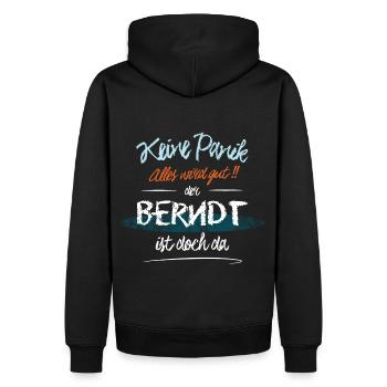 Berndt - Keine Panik. Alles wird gut - Männer Premium Bio Hoodie - Schwarz - Hinten - Nico (187cm)