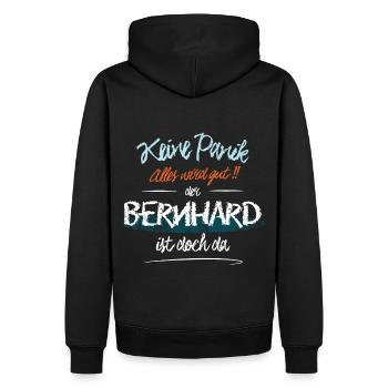 Bernhard - Keine Panik. Alles wird gut - Männer Premium Bio Hoodie - Schwarz - Hinten - Nico (187cm)