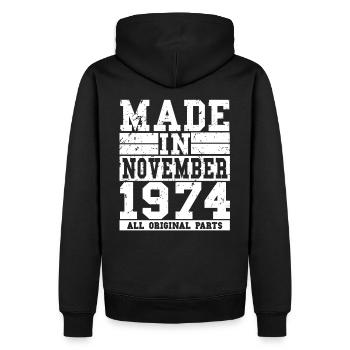 1974 Anniversaire Novembre Vintage Dicton - Sweat à capuche Premium bio Homme - noir - Dos - Nico (187cm)