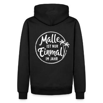 Malle ist nur einmal im Jahr – Mallorca Fans - Männer Premium Bio Hoodie - Schwarz - Hinten - Nico (187cm)