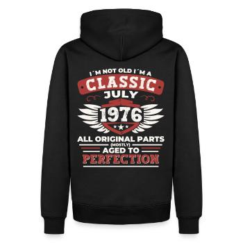 46ème anniversaire Né 1976 Juillet Cadeaux Hommes - Sweat à capuche Premium bio Homme - noir - Dos - Nico (187cm)