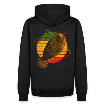Seekuh - Manati - Männer Premium Bio Hoodie - Schwarz - Hinten - Nico (187cm)