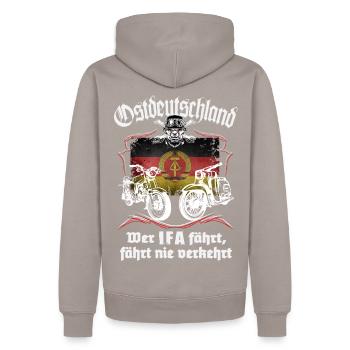 Ostmoped DDR Wer IFA fährt, fährt nie verkehrt VEB - Männer Premium Bio Hoodie - Taupe - Hinten - Nico (187cm)