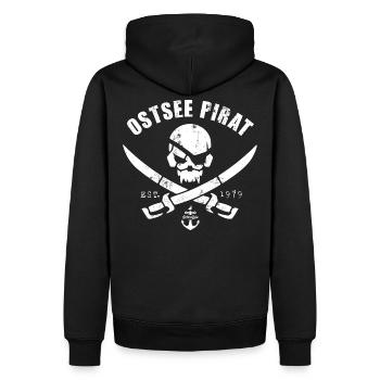 Ostseeliebe - Ostseepirat - Männer Premium Bio Hoodie - Schwarz - Hinten - Nico (187cm)