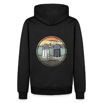 Salz und Pfeffer - Männer Premium Bio Hoodie - Schwarz - Hinten - Nico (187cm)