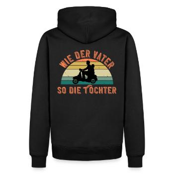 Motorroller-Fans: Wie der Vater so die Tochter - Männer Premium Bio Hoodie - Schwarz - Hinten - Nico (187cm)