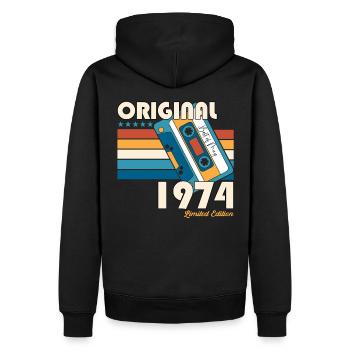 49 Birthday Man Woman Cassette Mai 1974 - Sweat à capuche Premium bio Homme - noir - Dos - Nico (187cm)