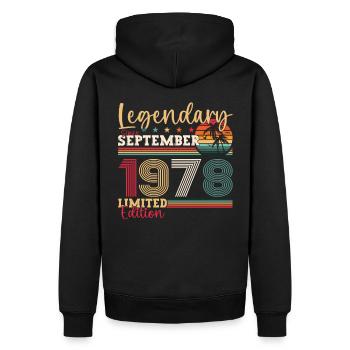 Légendaire cadeau d’anniversaire de septembre 1978 - Sweat à capuche Premium bio Homme - noir - Dos - Nico (187cm)