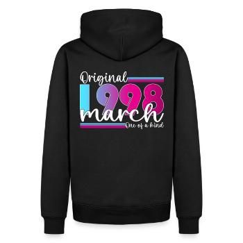 25. Geburtstag Frau Original März Jahrgang 1998 - Männer Premium Bio Hoodie - Schwarz - Hinten - Nico (187cm)