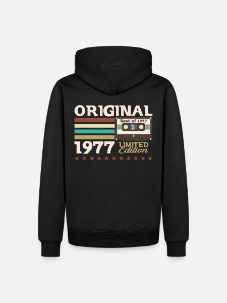 46. Geburtstag Vintage Kassette Jahrgang 1977 - Männer Premium Bio Hoodie - Schwarz