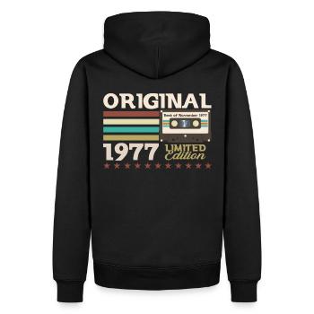 46e anniversaire Cassette novembre Vintage 1977 - Sweat à capuche Premium bio Homme - noir - Dos - Nico (187cm)