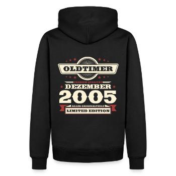 18. Geburtstag Oldtimer Dezember Jahrgang 2005 - Männer Premium Bio Hoodie - Schwarz - Hinten - Nico (187cm)