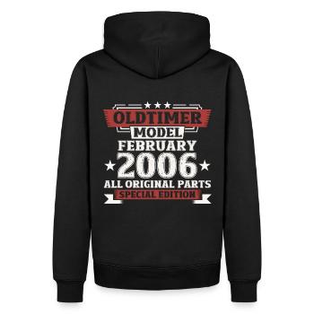 18. Geburtstag Oldtimer Februar Jahrgang 2006 - Männer Premium Bio Hoodie - Schwarz - Hinten - Nico (187cm)