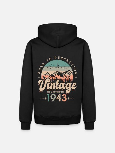 1943 Årgang 80 år - Herre Premium økologisk hoodie - sort