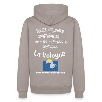 T-shirt meilleures prises dans la Vologne humour - Sweat à capuche Premium bio Homme - taupe - Dos - Nico (187cm)