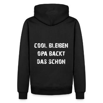 Opa backt das schon - unser backender Opa - Männer Premium Bio Hoodie - Schwarz - Hinten - Nico (187cm)